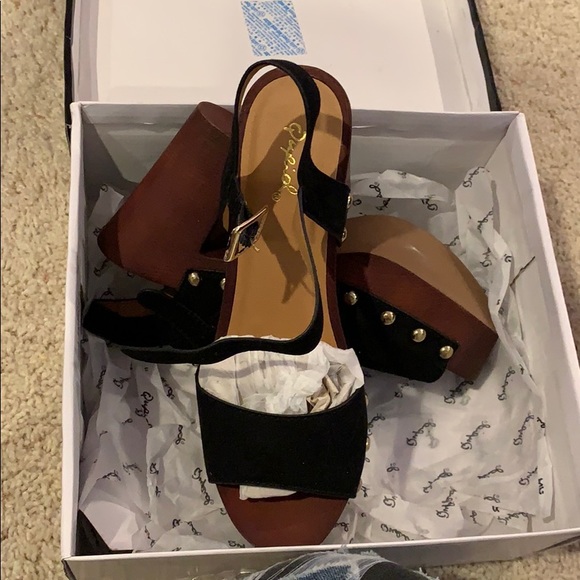 Qupid faux suede platform clog sandals - Picture 3 of 3